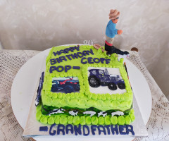 Geoff top of cake with writing